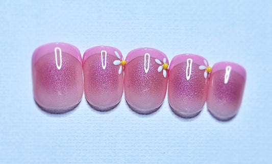 Press-On Nails  "FRENCH MARGHERITA"