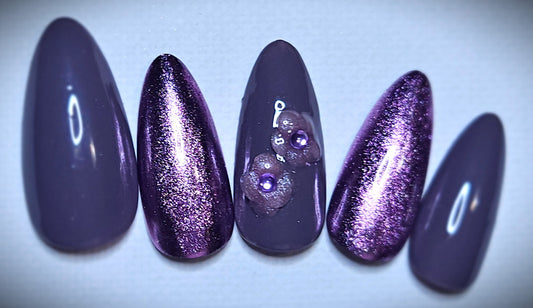 Press-On Nails  "LILY"