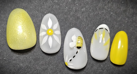 Press-On Nails  "MAYA"