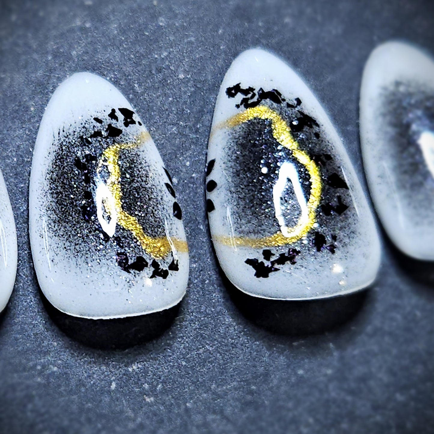 Press-on Nails  "BLACK MIRROR"